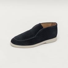 Afbeelding in Gallery-weergave laden, ACE MOC BOOT Dk Blue Suede