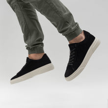 Afbeelding in Gallery-weergave laden, OMNIO KEA BASE Black Suede