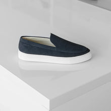 Load image into Gallery viewer, MALTON LOAFER Super Blue Suede
