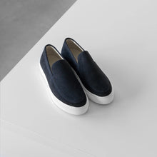 Load image into Gallery viewer, MALTON LOAFER Super Blue Suede
