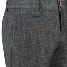 Afbeelding in Gallery-weergave laden, Chino Collection - Navy Checkered
